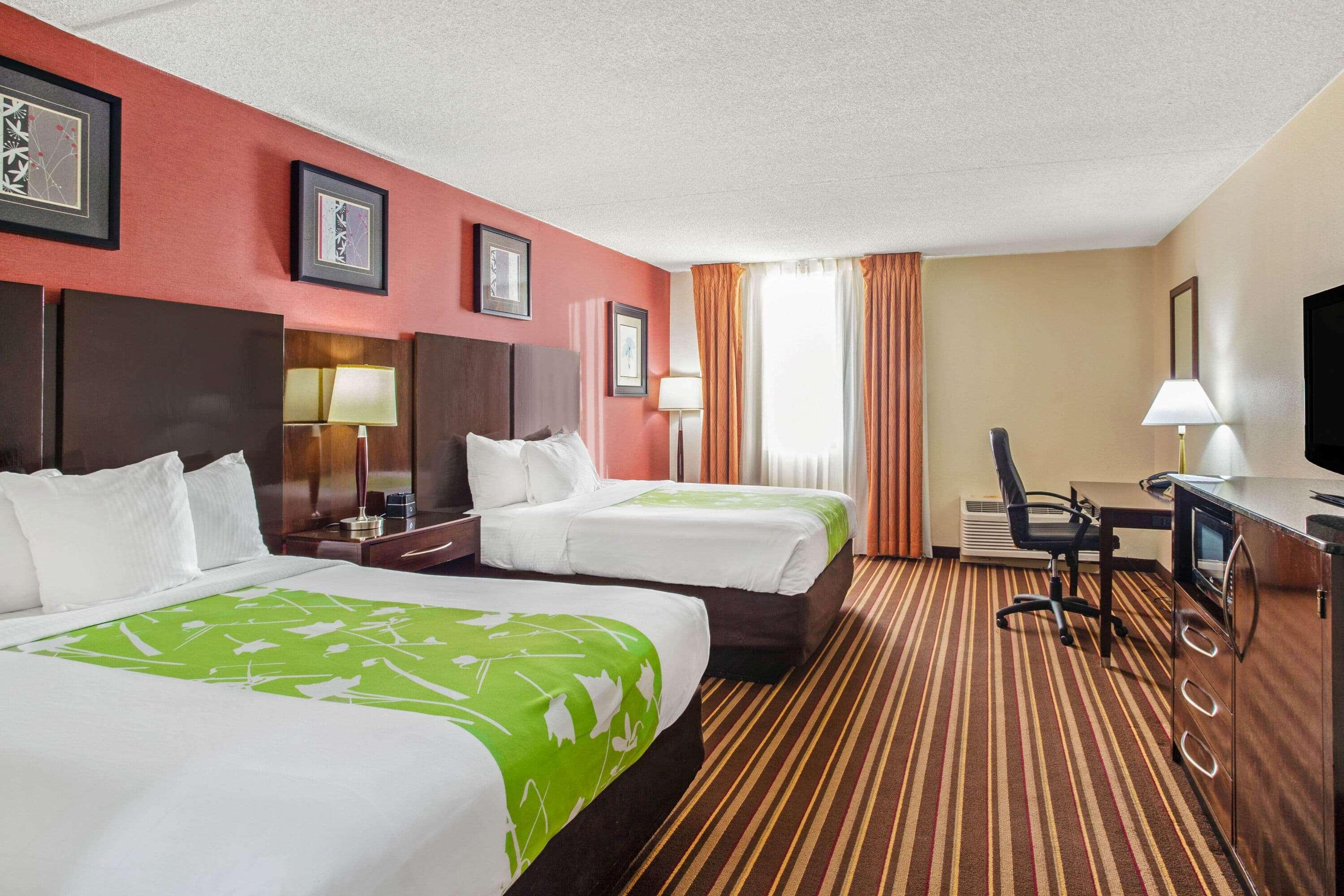 La Quinta By Wyndham Salisbury Hotel Exterior foto