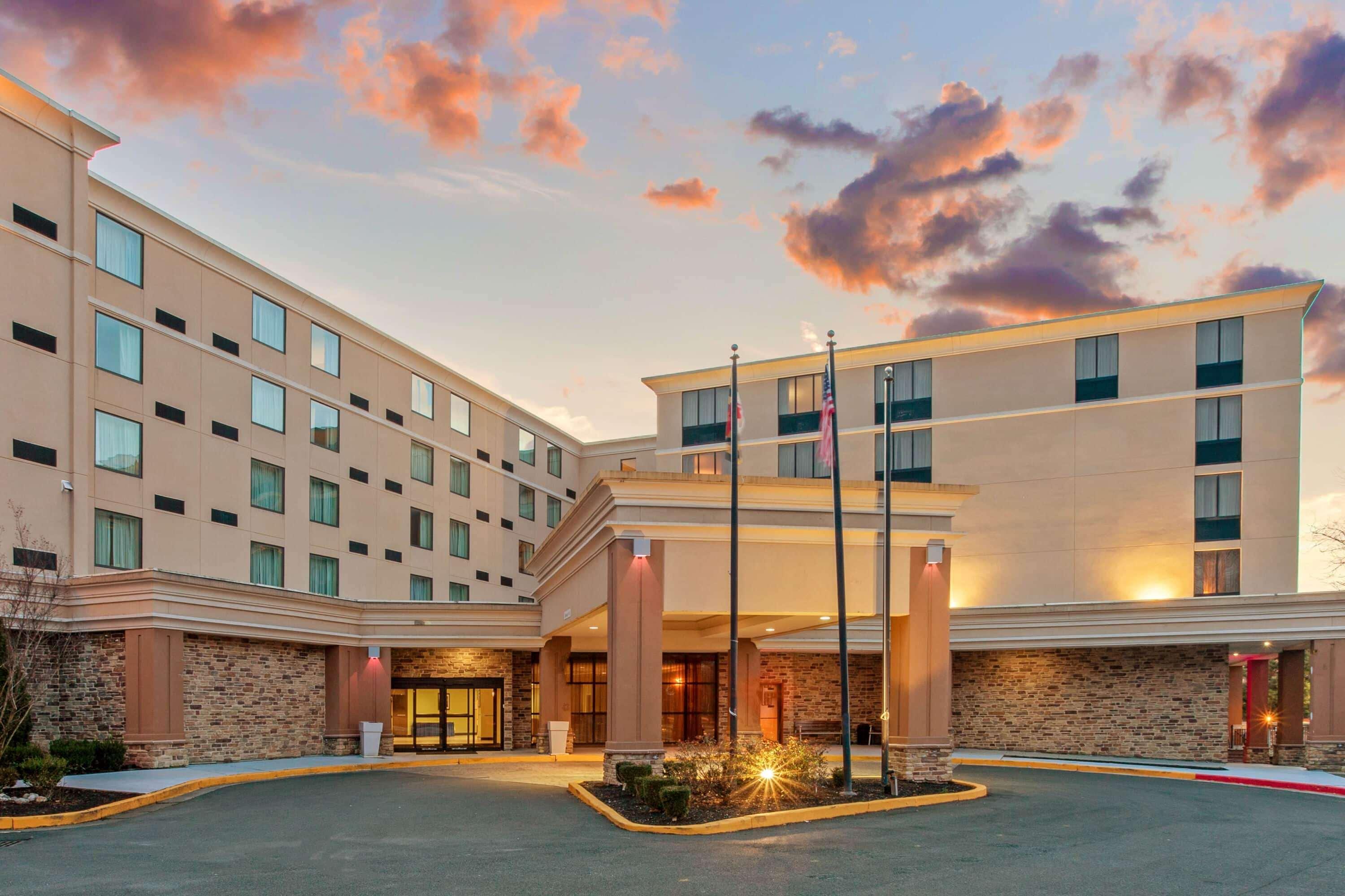 La Quinta By Wyndham Salisbury Hotel Exterior foto